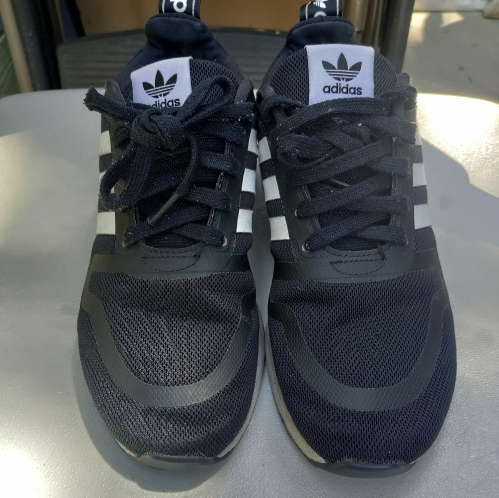 ~Sold~Adidas 5.5 Boy Sneakers